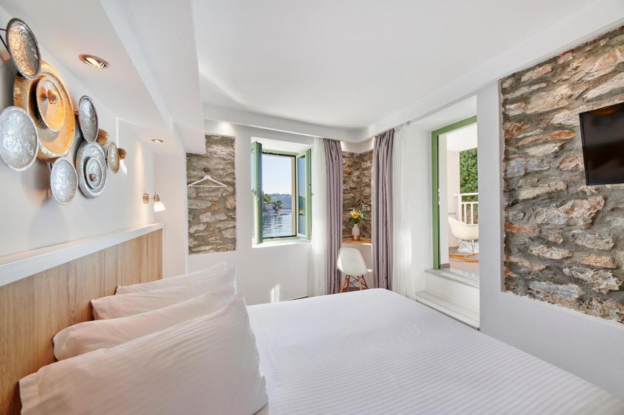 The Water Aparthotel Skiathos Town Ngoại thất bức ảnh