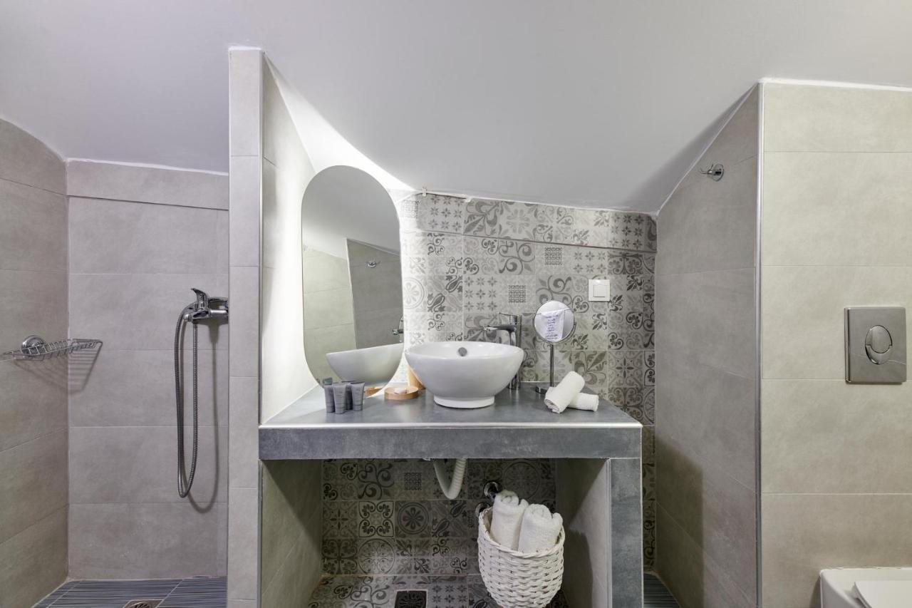 The Water Aparthotel Skiathos Town Ngoại thất bức ảnh